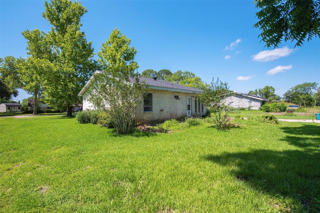 1208 Weyer Street - Photo 31