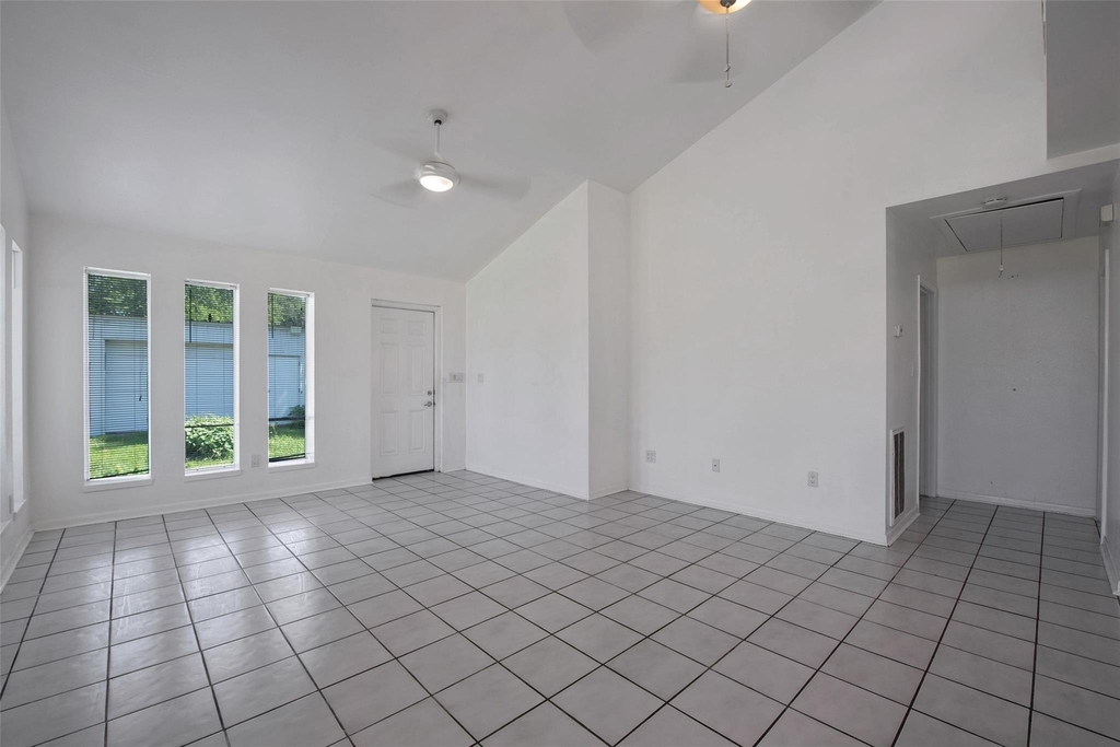 1208 Weyer Street - Photo 11