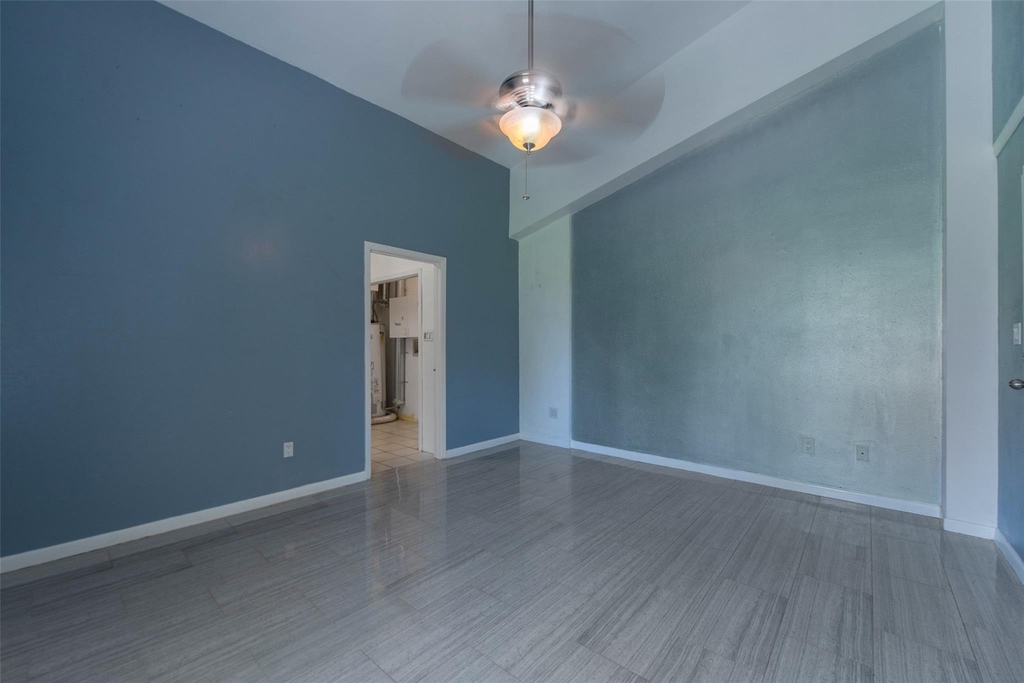 1208 Weyer Street - Photo 18