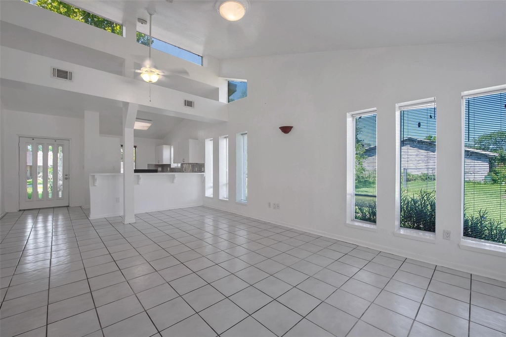 1208 Weyer Street - Photo 13