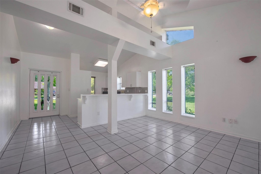 1208 Weyer Street - Photo 10