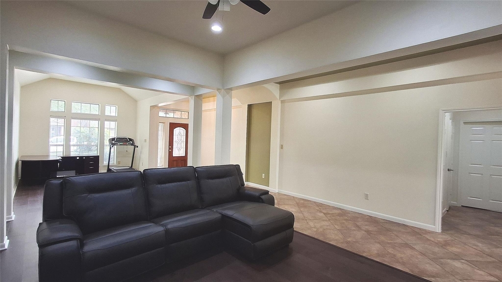 10615 Cortland Ridge Lane - Photo 6