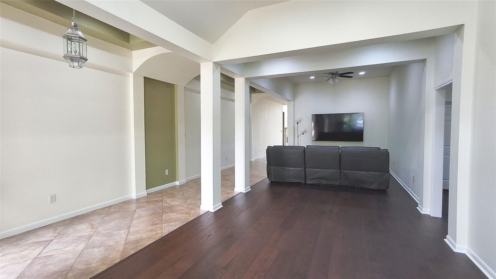 10615 Cortland Ridge Lane - Photo 4