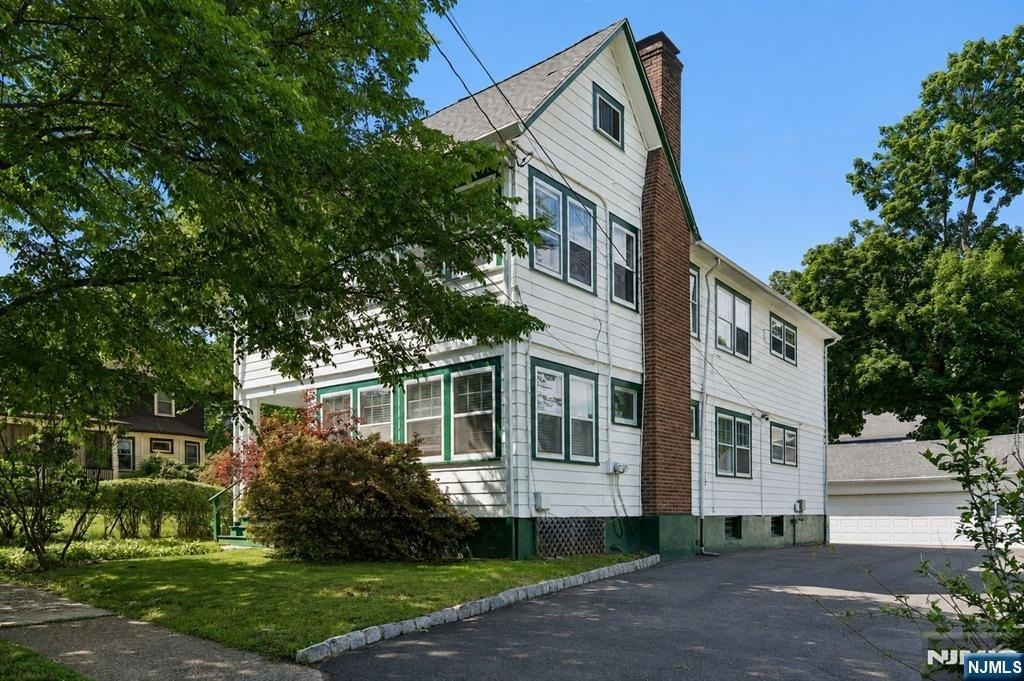 26 Howe - Photo 2