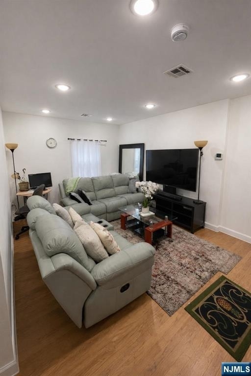 419 Bloomfield - Photo 2