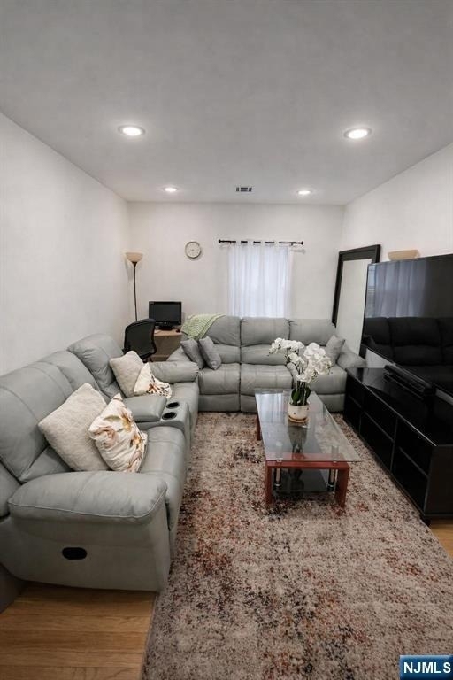 419 Bloomfield - Photo 0