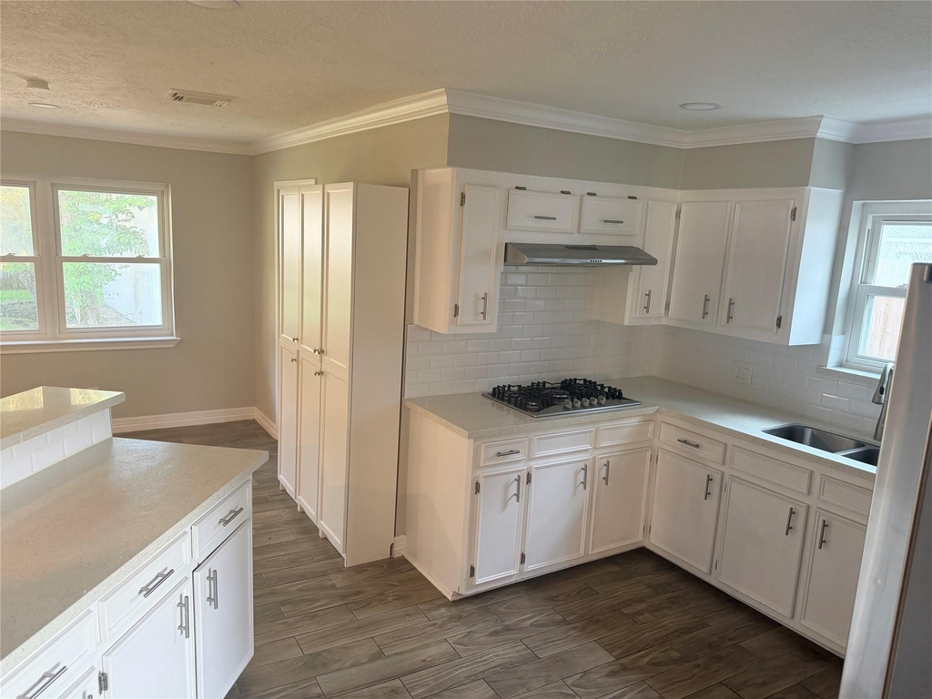 511 Rosewood Drive - Photo 9