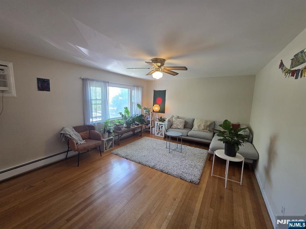 360 New York - Photo 4