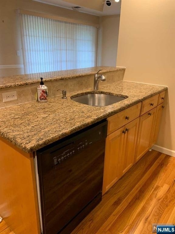 305 Central Park - Photo 5