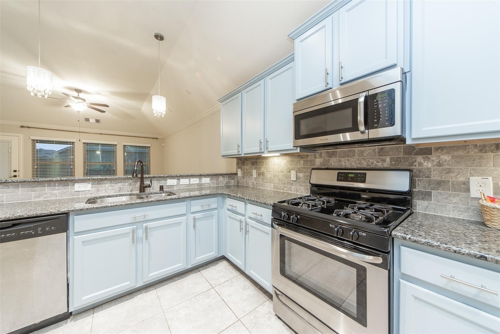 17919 Banbury Green Lane - Photo 8