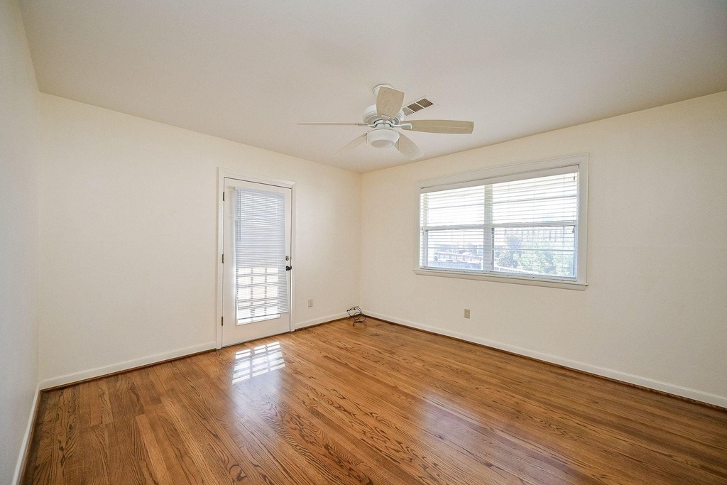 2821 Eastgrove Lane - Photo 13