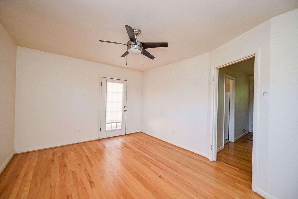 2821 Eastgrove Lane - Photo 23