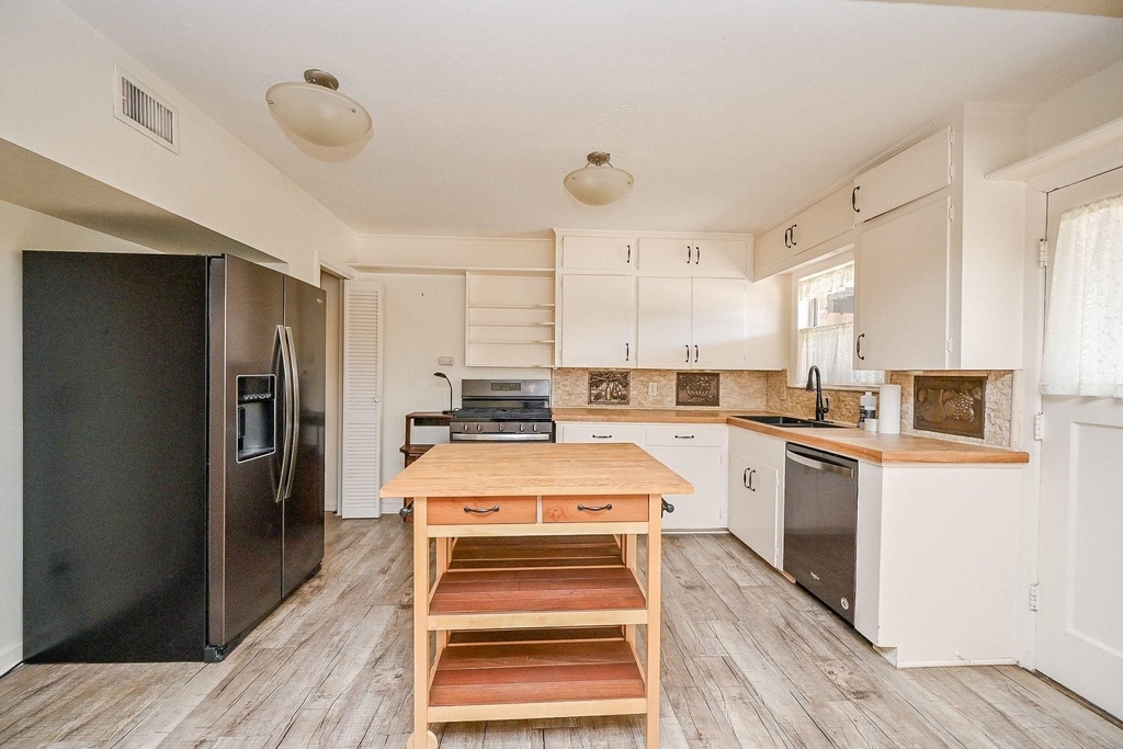 2821 Eastgrove Lane - Photo 8