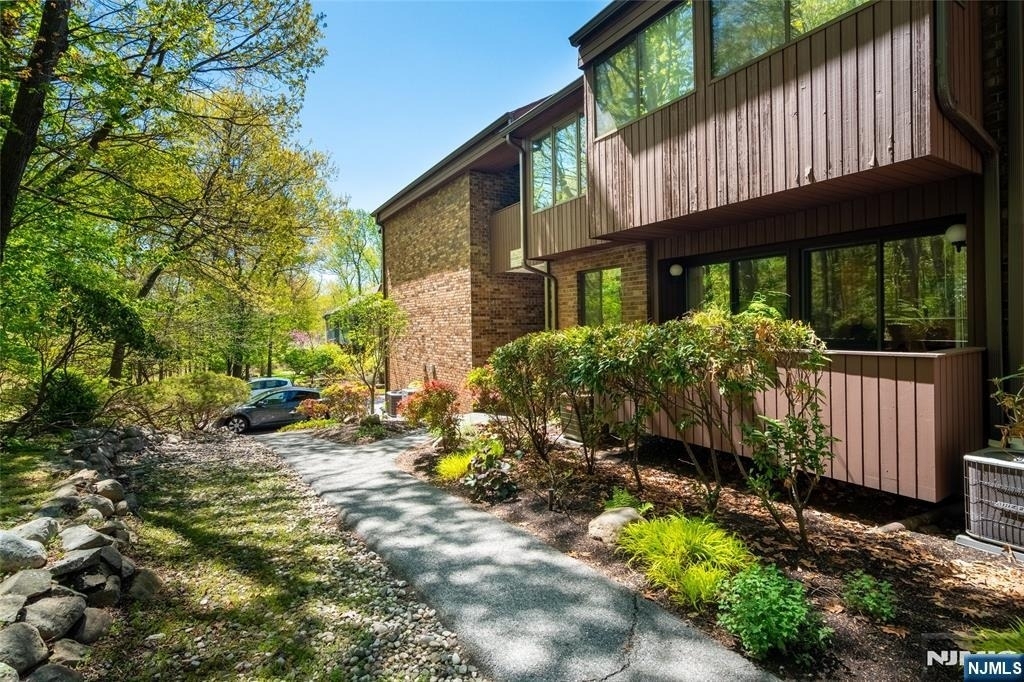 138 Indian Hollow - Photo 36