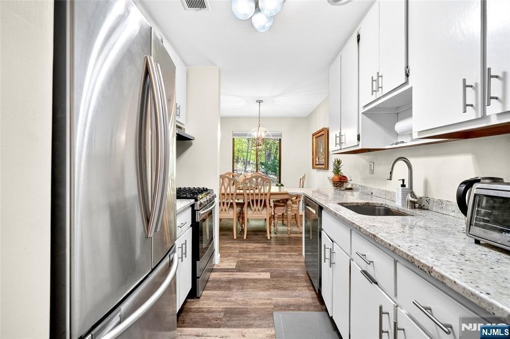 138 Indian Hollow - Photo 8