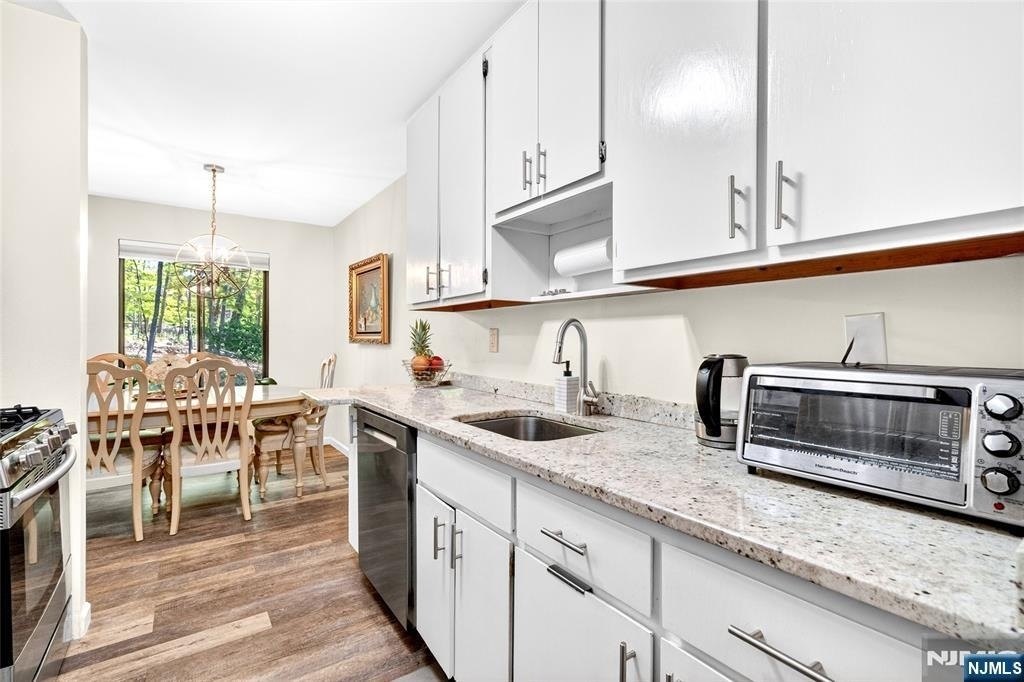 138 Indian Hollow - Photo 9
