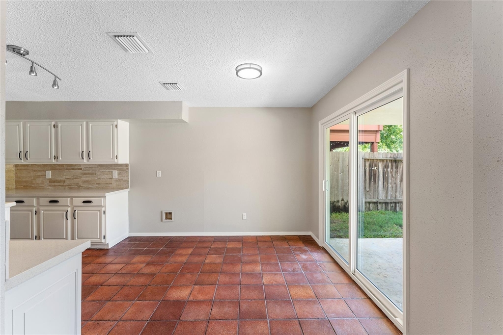 11831 Meadowchase Drive - Photo 9
