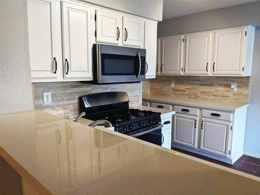 11831 Meadowchase Drive - Photo 8