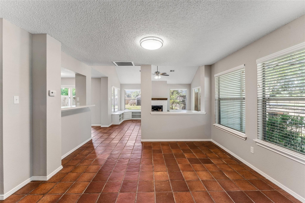 11831 Meadowchase Drive - Photo 2