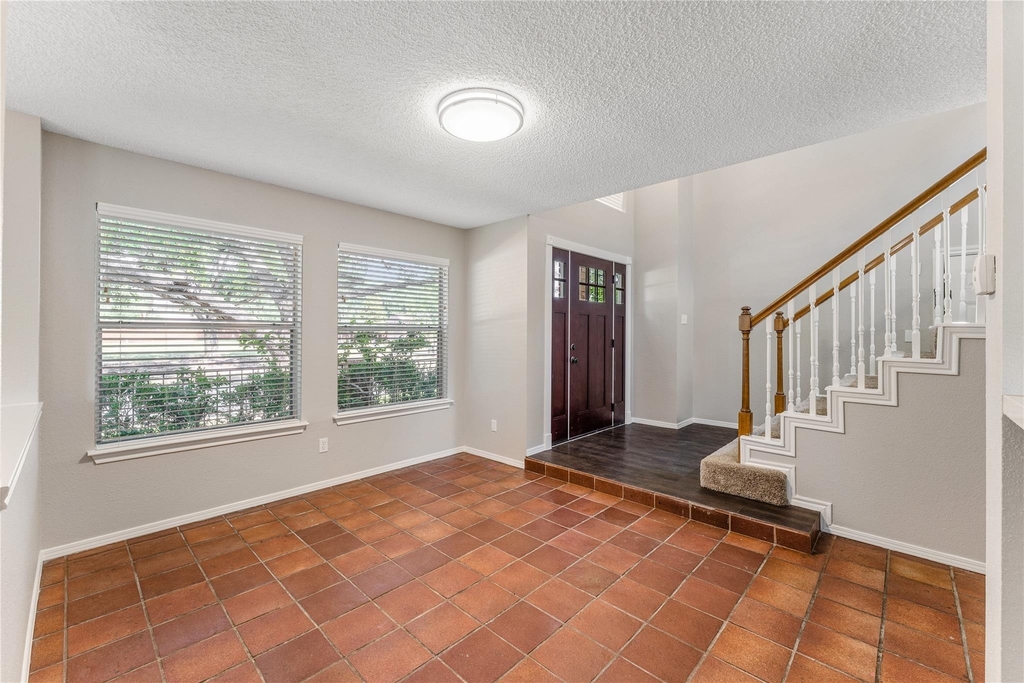 11831 Meadowchase Drive - Photo 3