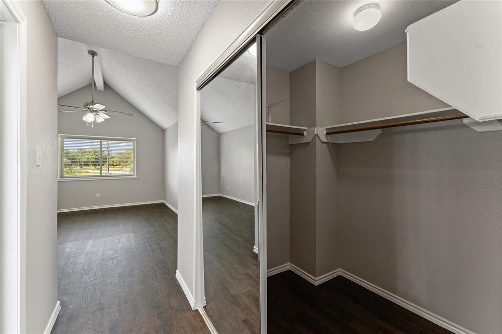 11831 Meadowchase Drive - Photo 18