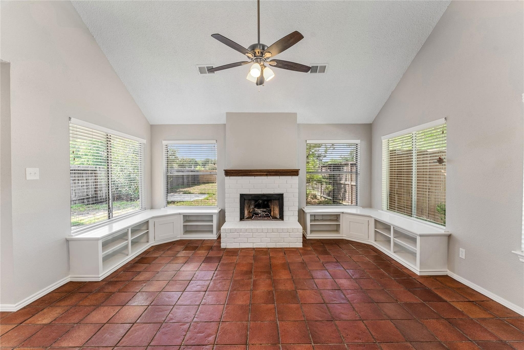 11831 Meadowchase Drive - Photo 4