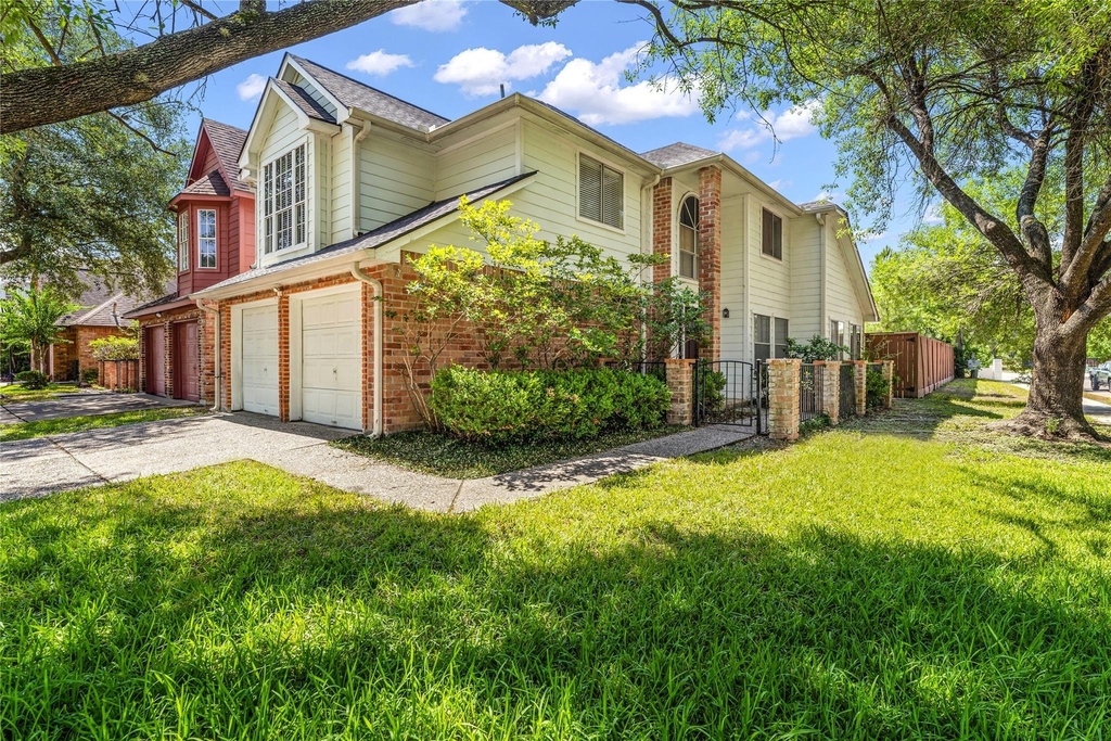 11831 Meadowchase Drive - Photo 0