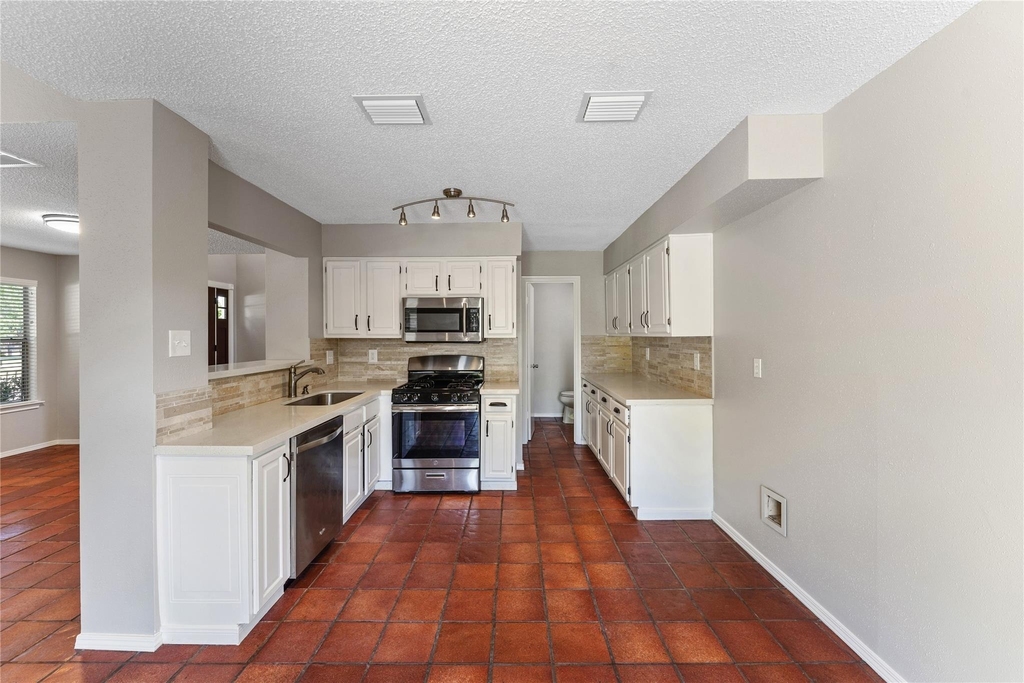11831 Meadowchase Drive - Photo 11