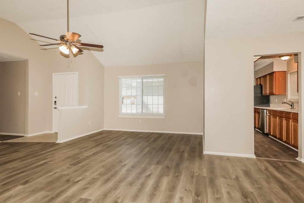 4703 Owens Creek Lane - Photo 3