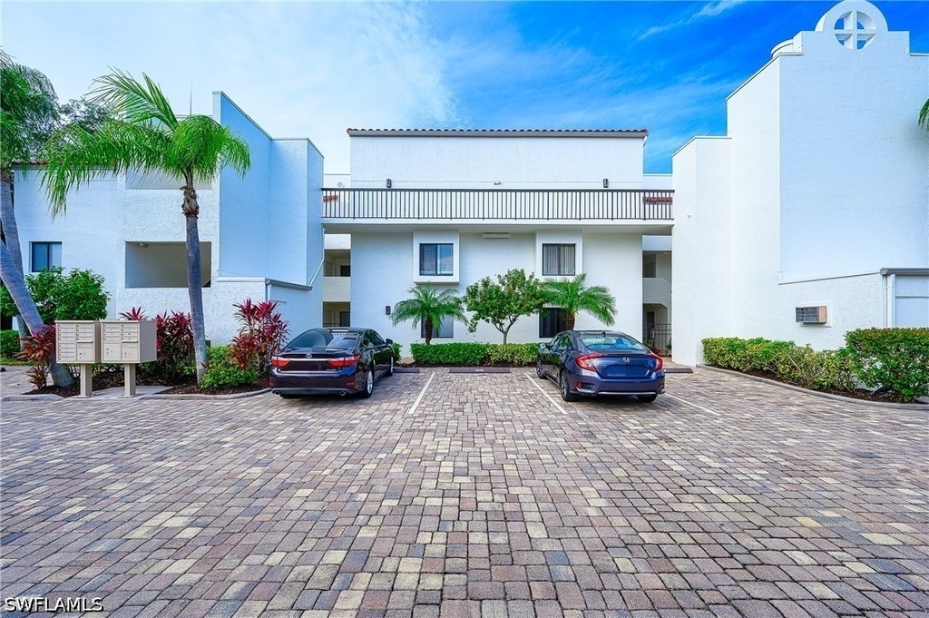 586 Beachwalk Circle - Photo 2