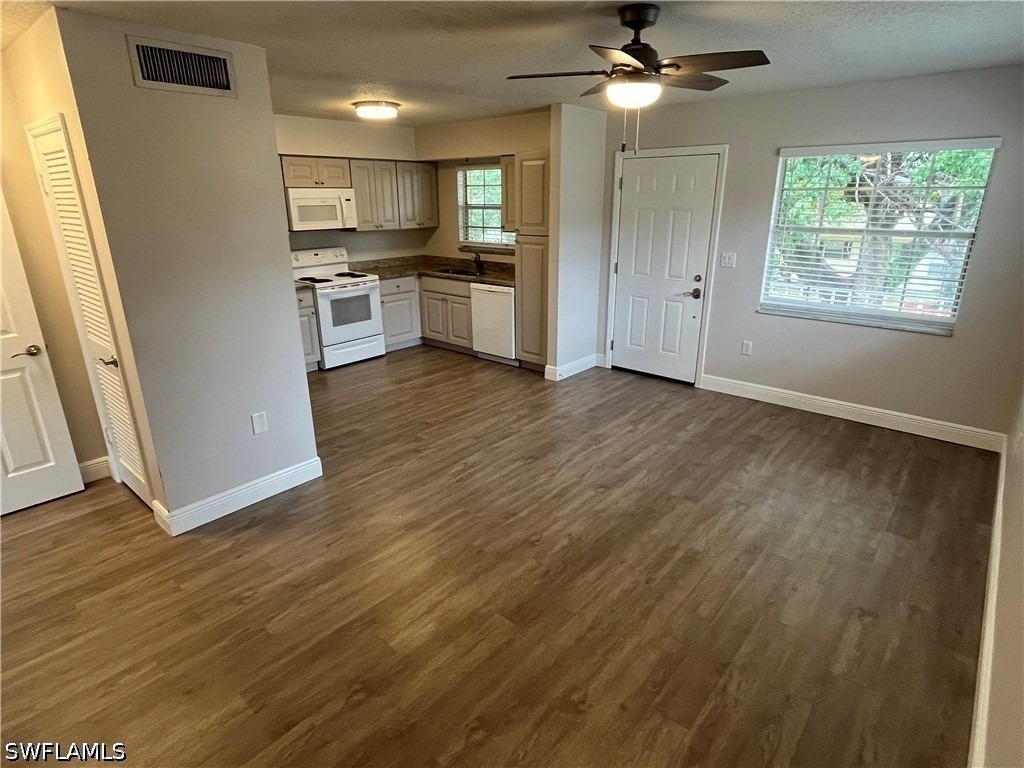 3325 Airport Road N - Photo 4