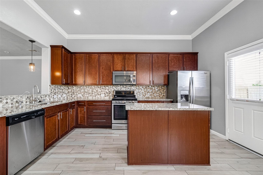 8123 Aleppo Pine Ln - Photo 10