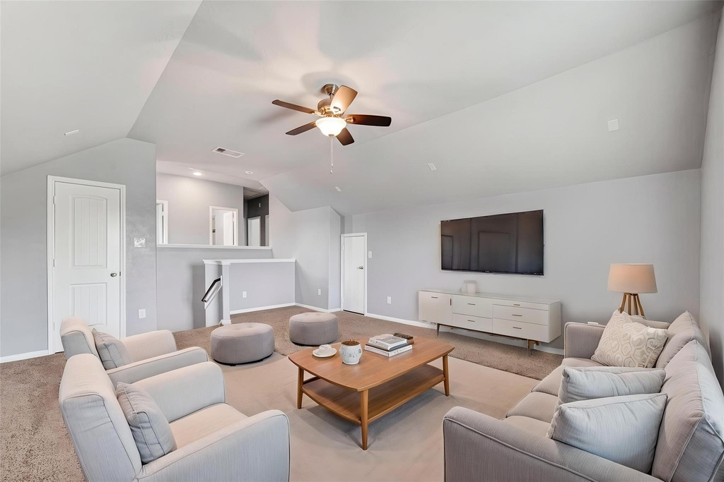 8123 Aleppo Pine Ln - Photo 16