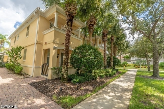 28495 Villagewalk Boulevard - Photo 2