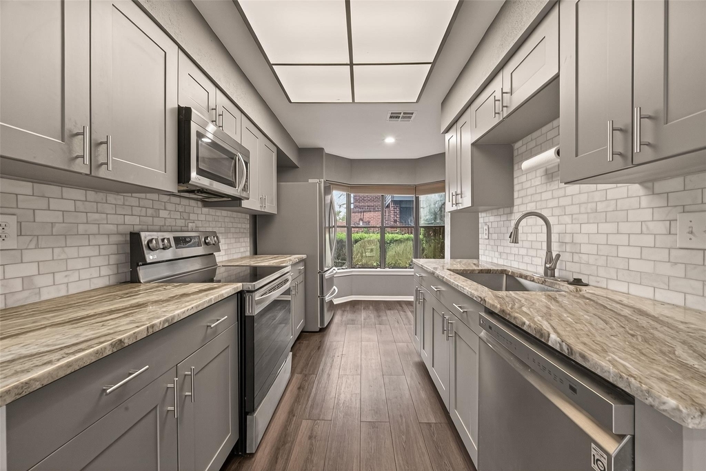 7447 Cambridge Street - Photo 22