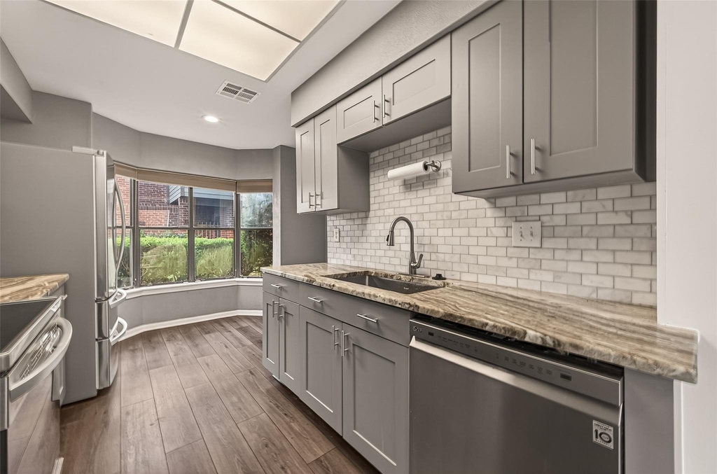 7447 Cambridge Street - Photo 23