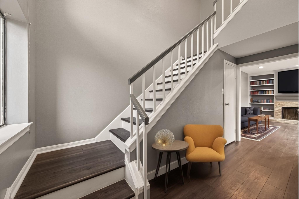 7447 Cambridge Street - Photo 3