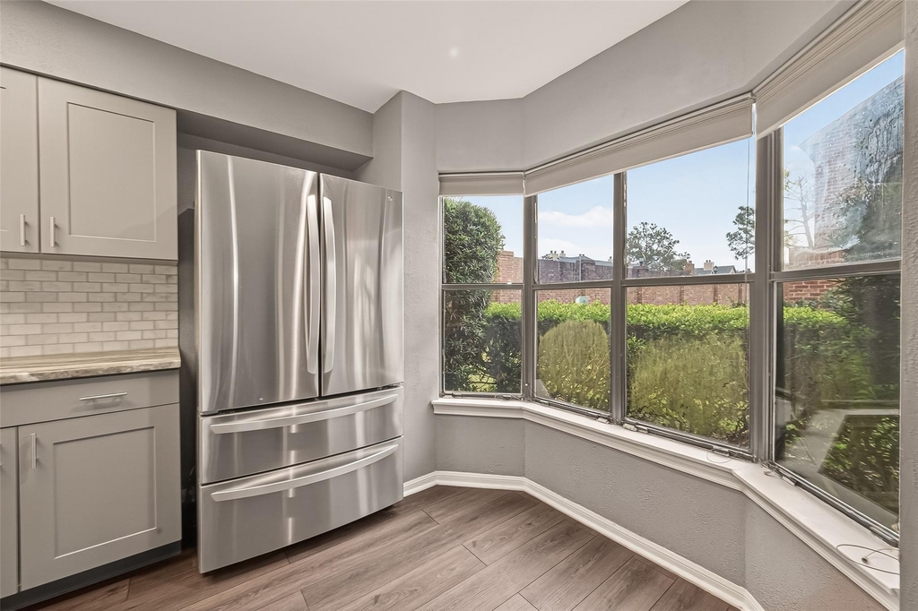 7447 Cambridge Street - Photo 18