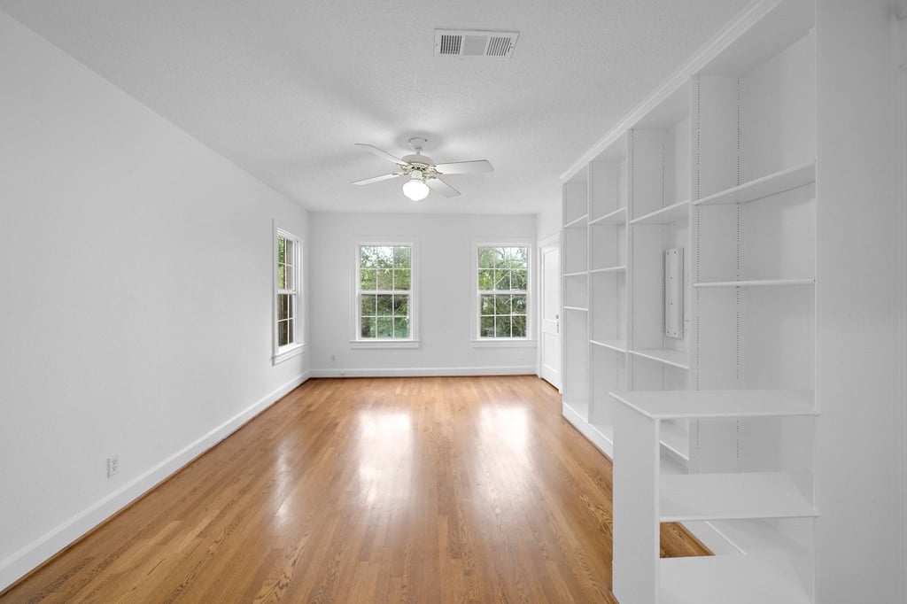 1510 Harold Street - Photo 1
