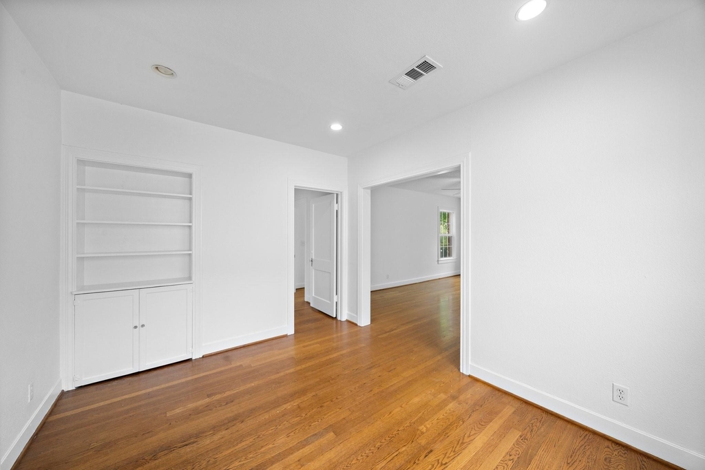 1510 Harold Street - Photo 6