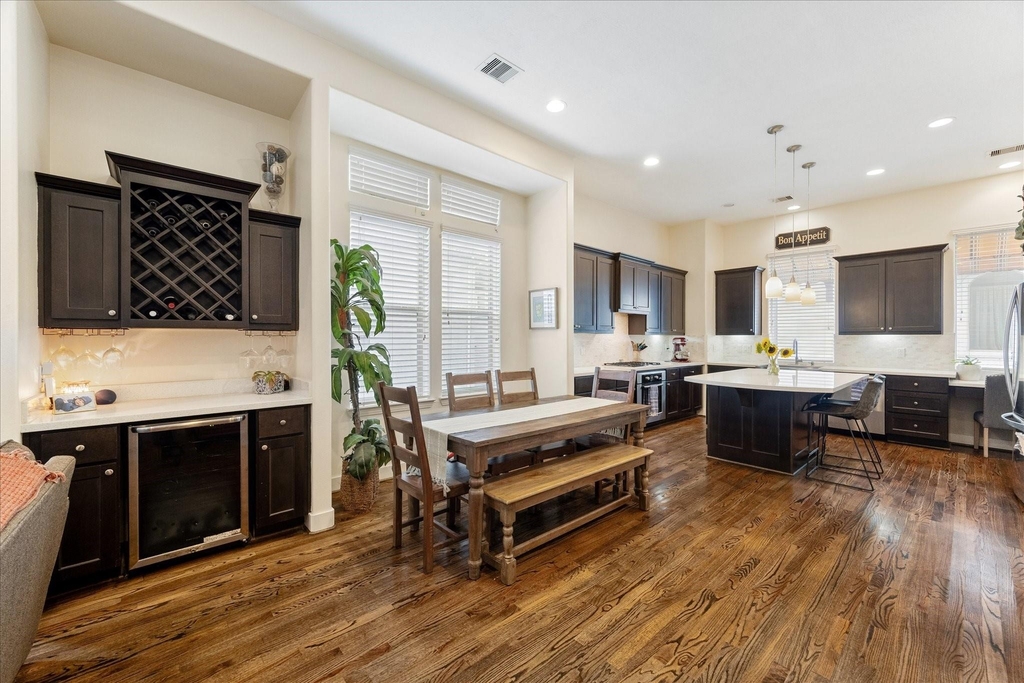 4212 Dickson Street - Photo 8