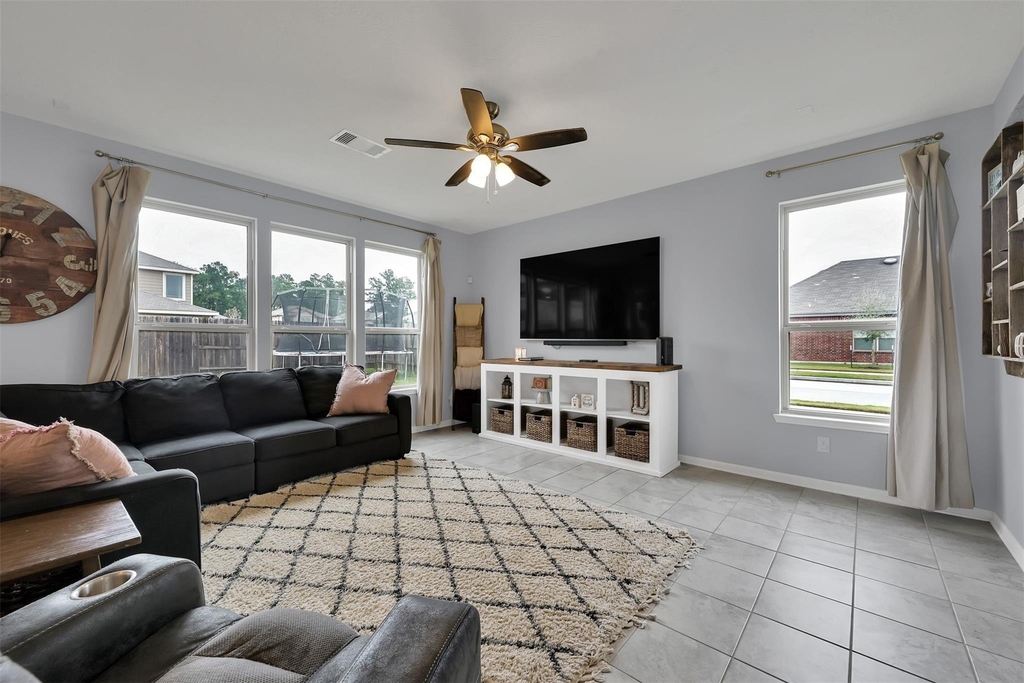 1127 Littleton Court - Photo 8