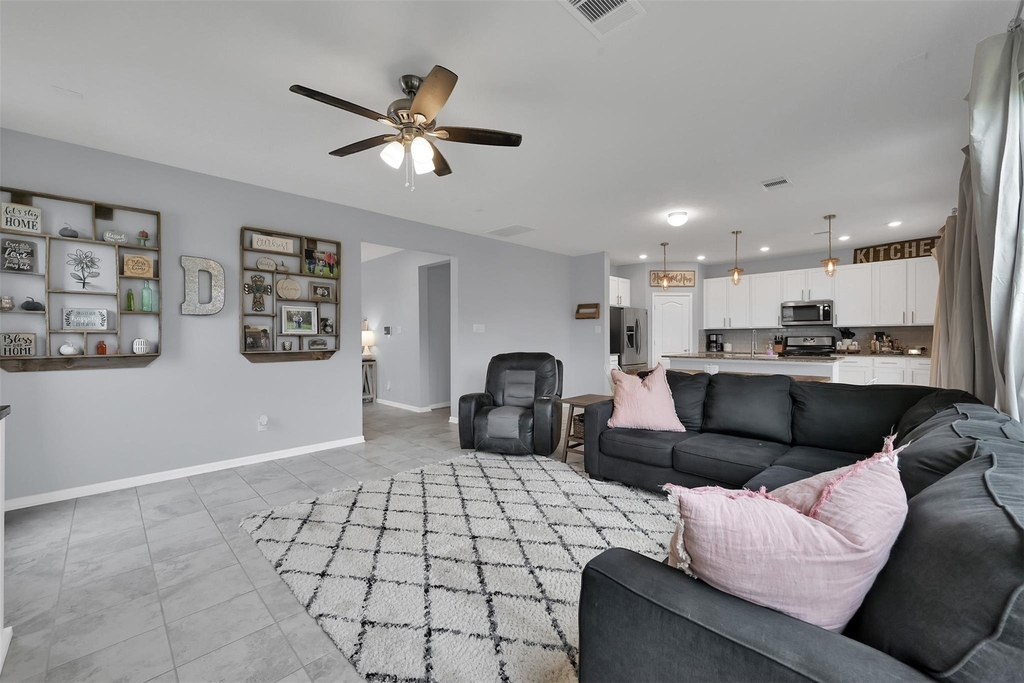 1127 Littleton Court - Photo 11