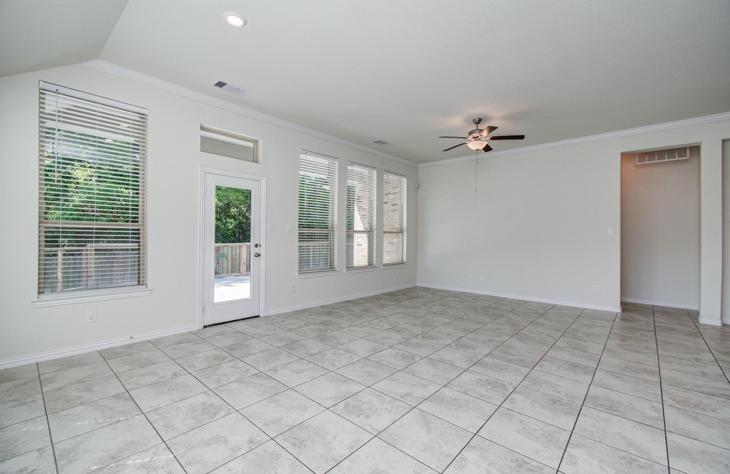 1011 Veer Drive - Photo 24