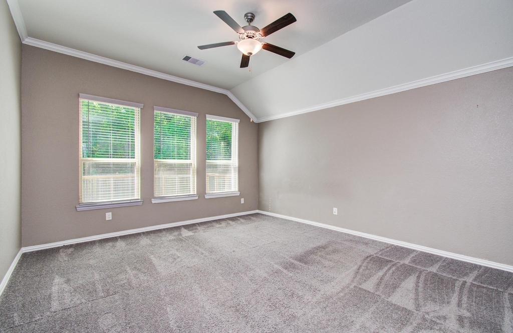 1011 Veer Drive - Photo 25