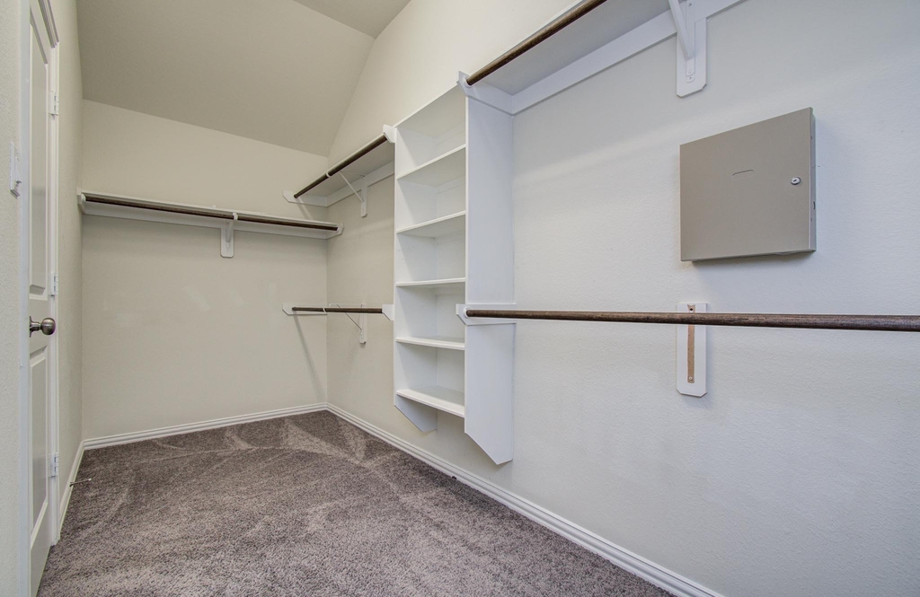 1011 Veer Drive - Photo 30
