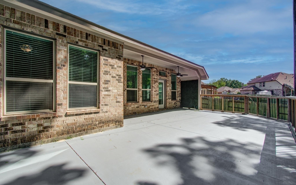 1011 Veer Drive - Photo 35