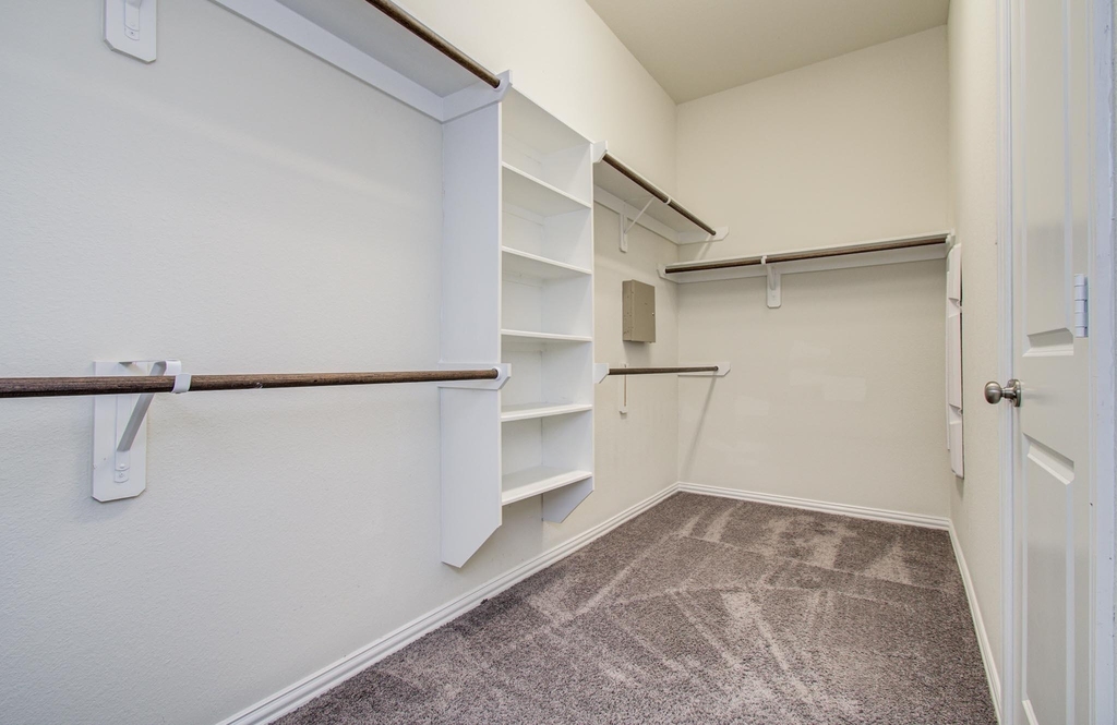 1011 Veer Drive - Photo 31