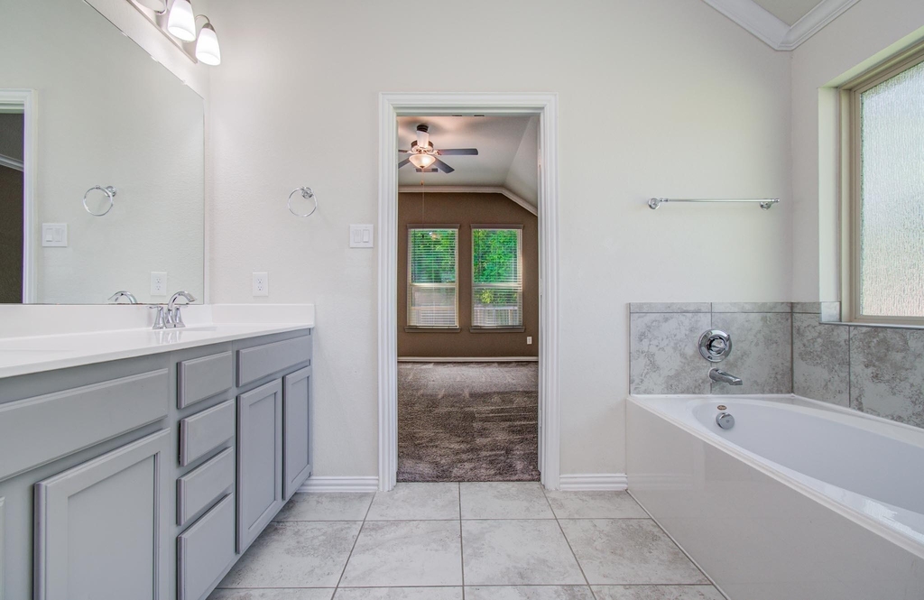 1011 Veer Drive - Photo 32