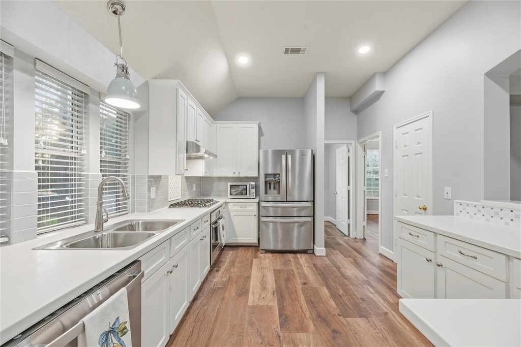 16315 Madewood Street - Photo 10